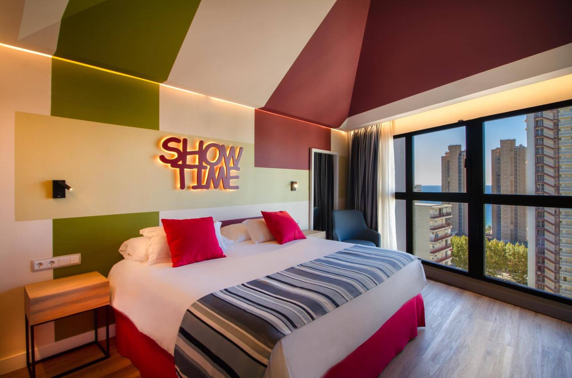 Marina Hotel 4*